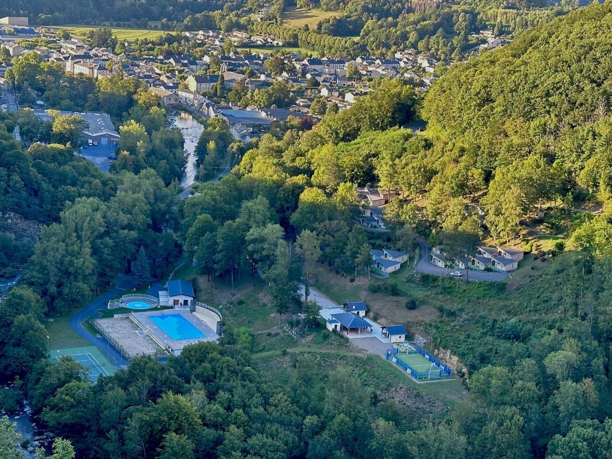 Village Vacances Du Camboussel Brassac  Экстерьер фото